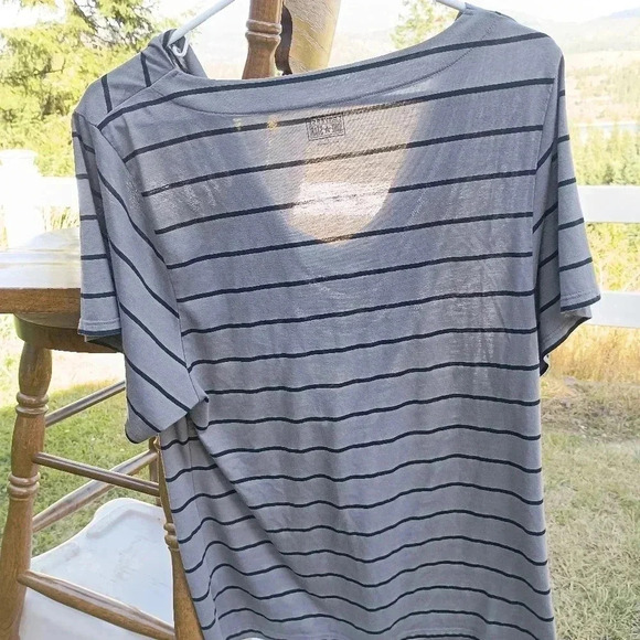 Converse Gray Striped Short Sleeve Tee - Picture 3 of 5